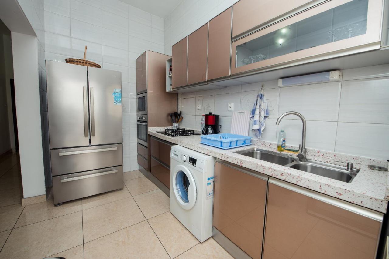 Appartement Charmant Et Lumineux 푸앵트누아르 외부 사진